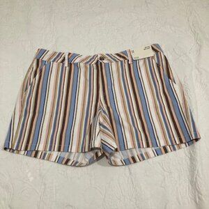 Mid-Rise Striped Shorts. Size 14